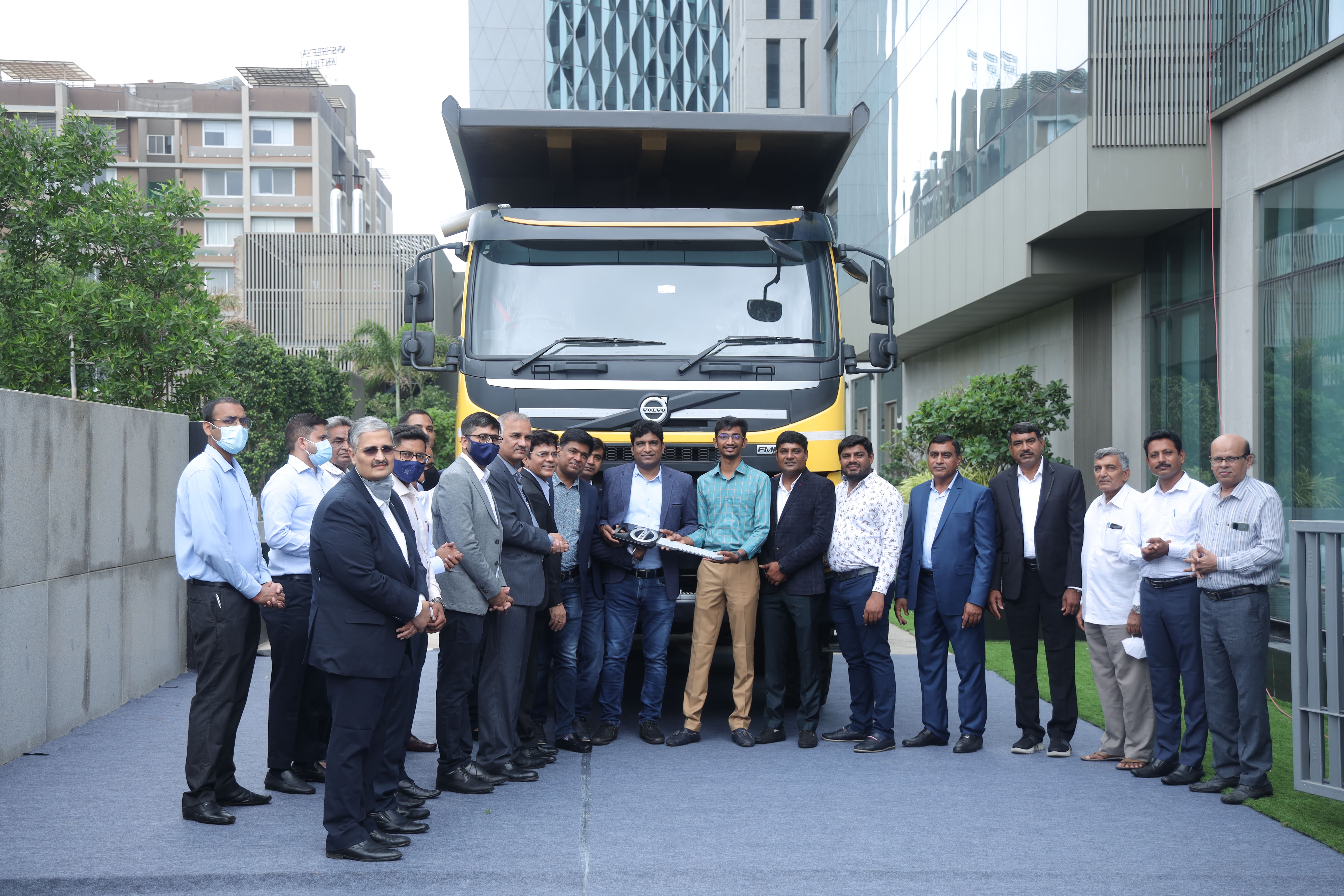 Volvo Trucks India delivers 1000th truck to Mahalaxmi Group